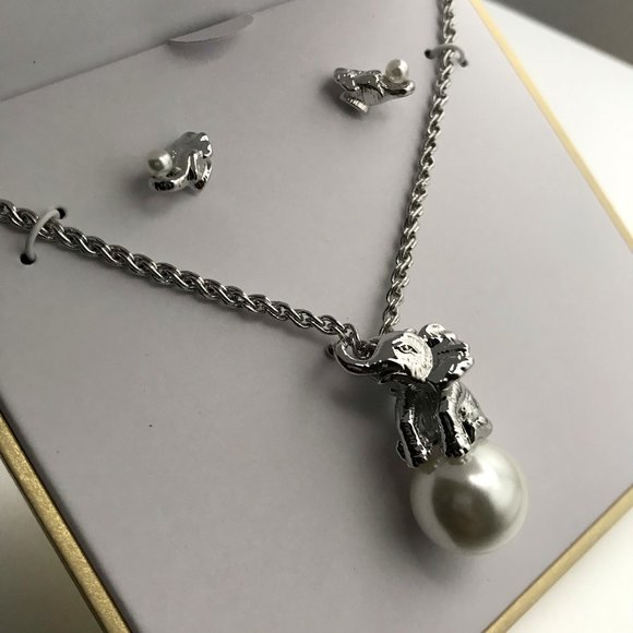 -NEW Elephant Pearl Pendant Necklace & Earrings Set - Picture 9 of 12